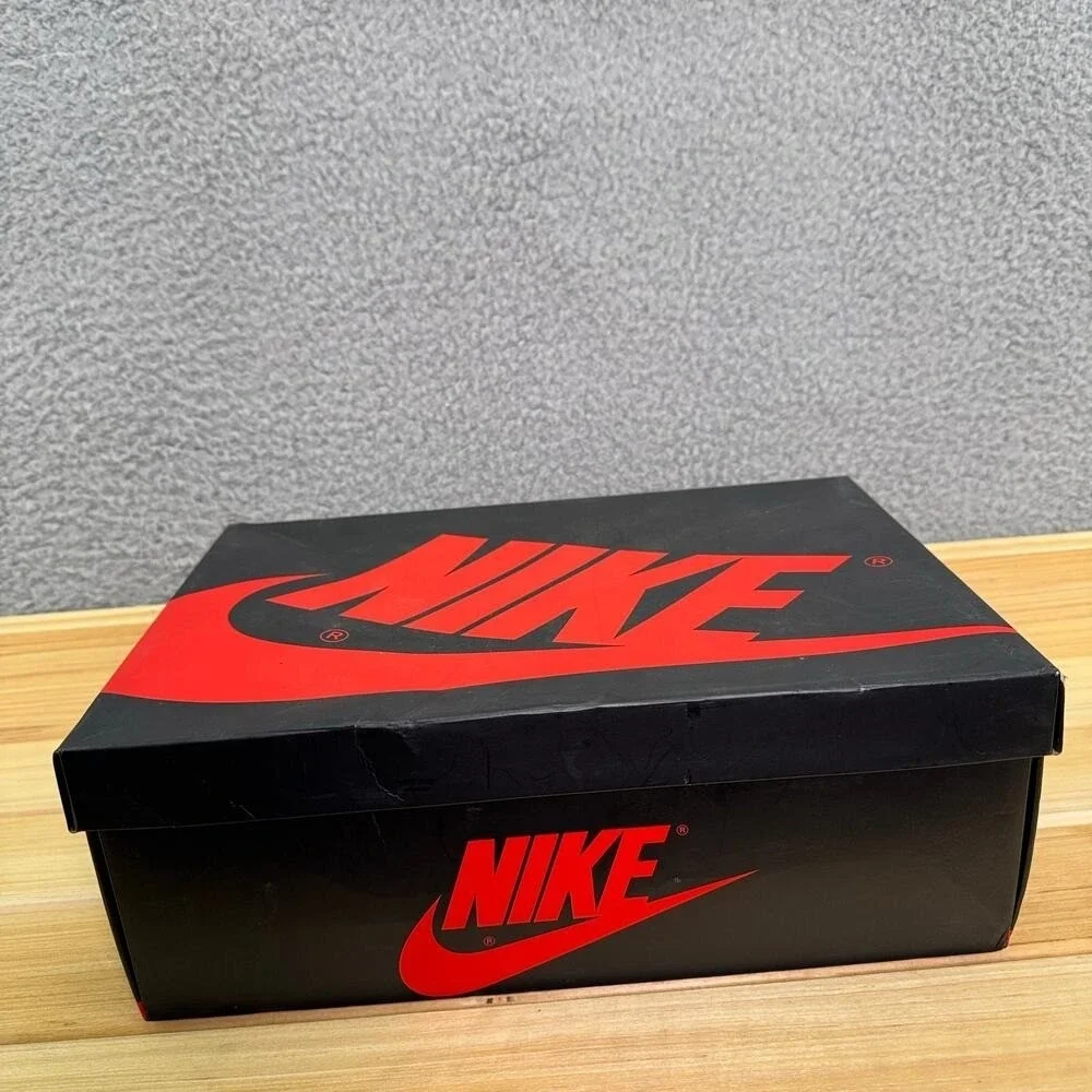 Nike Air Jordan 1‎ Retro High OG GS 2022 Gray White Men's Size 6.5 Sneakers
